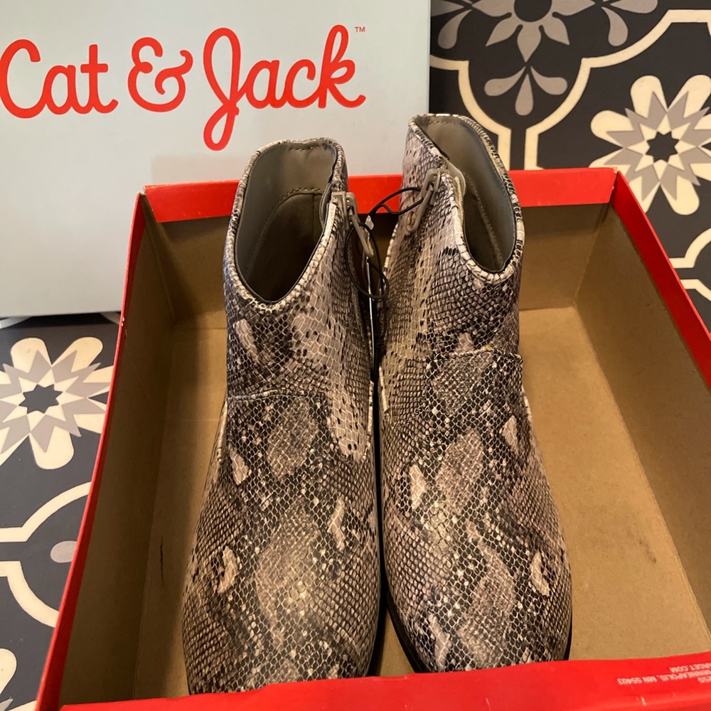 Girls snake print boots